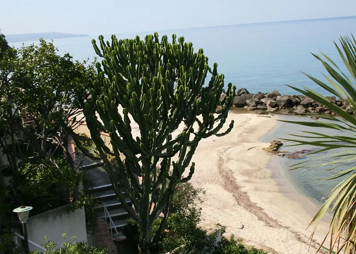 Laura Am - P1 By Interhome פיצו