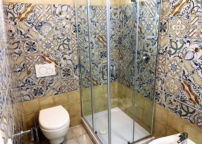 Laura Am - P1 By Interhome *