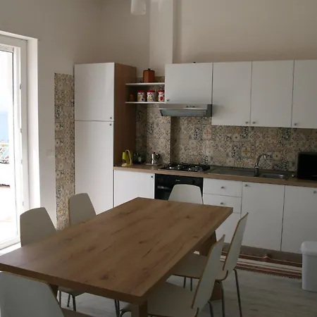 Laura Am - P1 By Interhome Pizzo